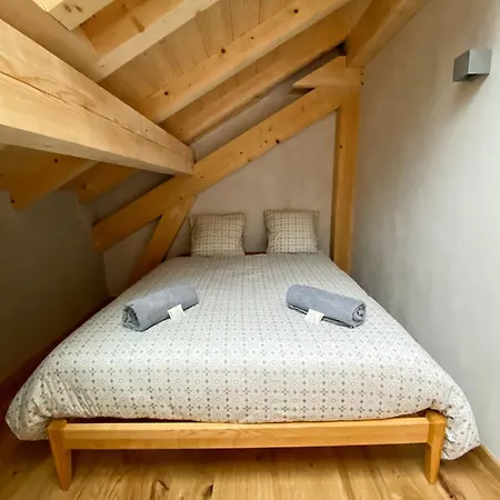 Holiday home 1000 Borne Caffe Hebergements Insolites Entremont