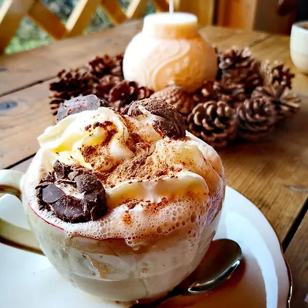 1000 Borne Caffe Hebergements Insolites * Entremont