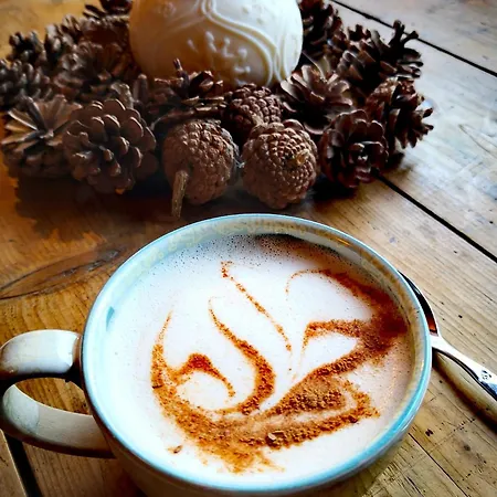 1000 Borne Caffe Hebergements Insolites * Entremont