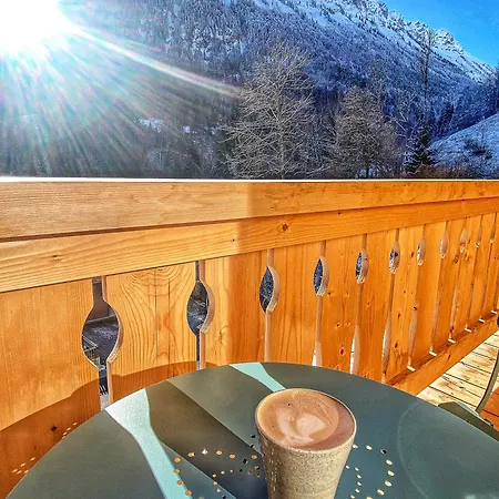 1000 Borne Caffe Hebergements Insolites Holiday home *