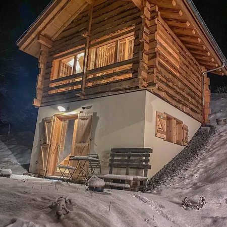 Holiday home 1000 Borne Caffe Hebergements Insolites Entremont