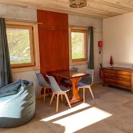 Holiday home 1000 Borne Caffe Hebergements Insolites Entremont